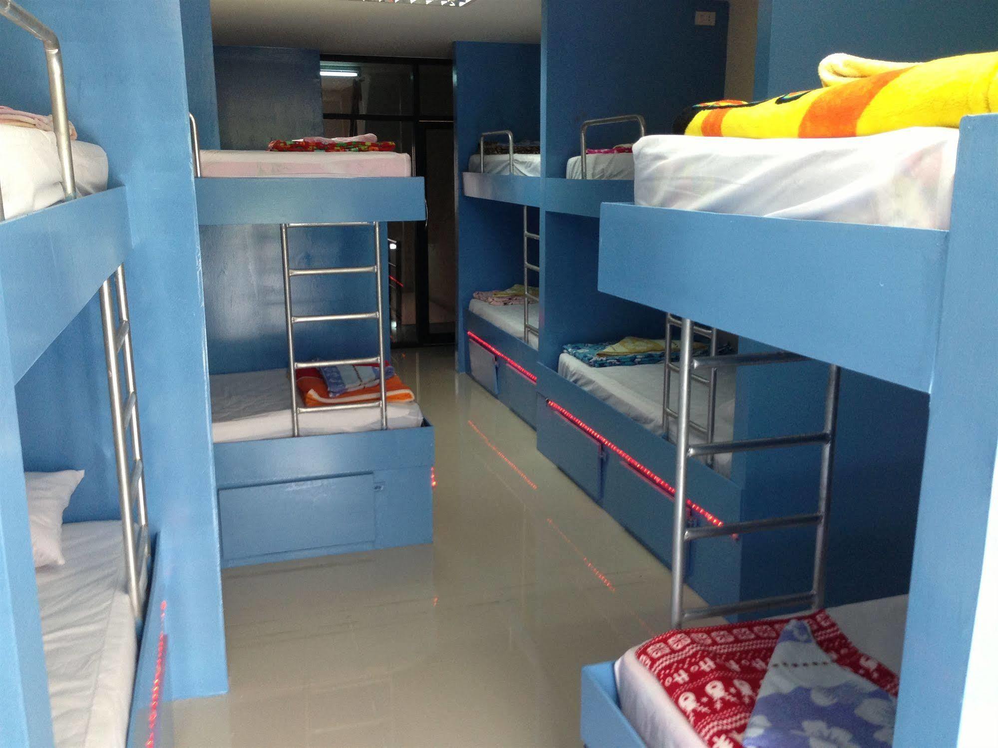 Asia Backpackers Pattaya Exterior photo